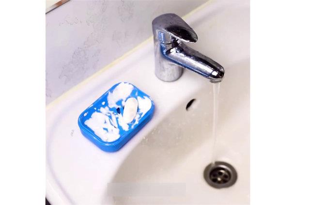 Sabunlukta kalan artklar gidermek iin ideal zm snger kullanmak.