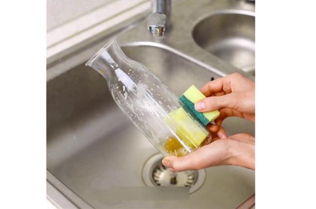 te byle yaparak cam ienin iini rahatlkla temizleyebilirsiniz.