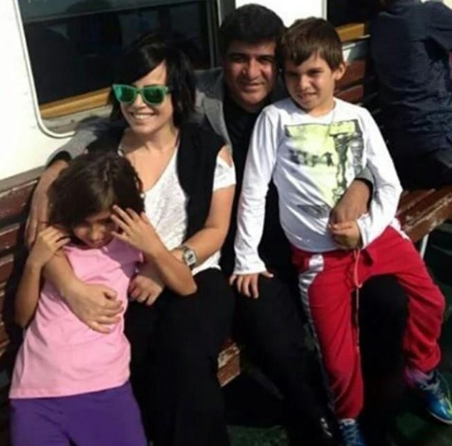 brahim Erkal' nl yapan 'Cans' : 1996 ylnda nc albm Gnlnze Talibim albmn karan brahim Erkal, o albmdeki Cans arks ile patlama yapt. Bu ark sayesinde albm listelere giren brahim Erkal, Trkiye apnda da tannr hale geldi. Albmdeki bir ark hari hepsinin sz brahim Erkal'a aitti.