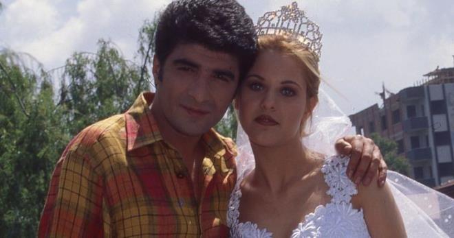 brahim Erkal ve Emine n'n dizisi : brahim Erkal, 1997 ylnda Cans adl TV filminin ba rolnde Emine n ile birlikte oynad. Film yaynland gn ok reyting alnca dizi olarak yaynlanma karar alnd. Ayn yl Cans adyla STAR'da dizi olarak yaynlanmaya baland. Daha sonra dizi SHOW'a geti ve 1998 ylnda ekranlara veda etti.