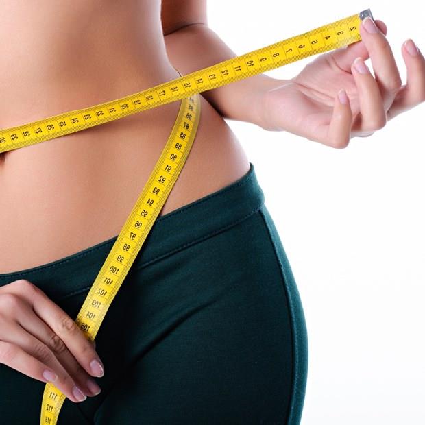 4. Kilo vermeye katk salyor  <br>    Obezite amzn en nemli salk sorunlarndan biri. Kilo vermenin temel mekanizmas ise kalori yakmaktan geiyor. Diyet ile kstlanan kalorilerin yanna 10 bin adm eklediinde gnlk ortalama olarak 500 kalori daha fazla yaklyor. Bu sayede kilo vermek olduka kolaylayor.