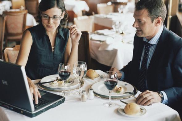 Soru: Akam nerede yemek yiyelim?