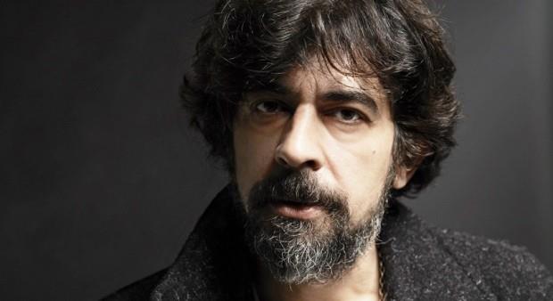 Okan Baylgen, 'tuzlama' (saltbea) hareketiyle fenomen olan ef Nusret Gke'yi eletirmiti.