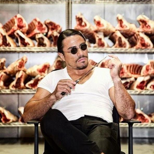 Acun Instagram hesabndan video paylap altna "Emeinle buralara geldin, kskananlar atlasn" yazd.