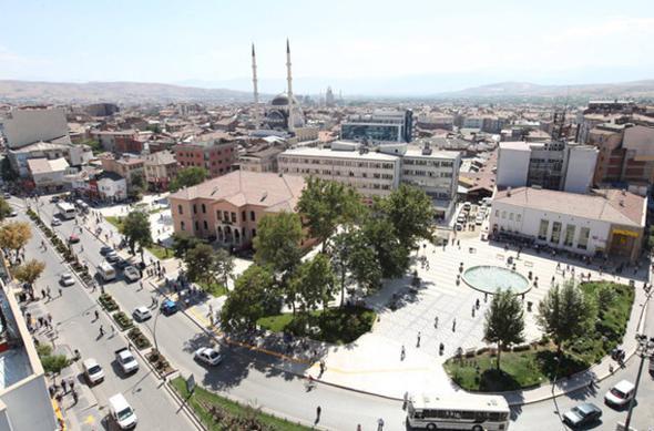 <p>Elaz</p>  <p>  2014: 3,7 kii</p>  <p>  2015: 3,6 kii</p>  <p>  2016: 3,5 kii</p>  <p>  </p>