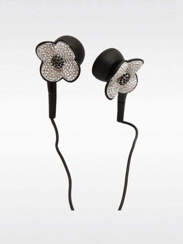 Ona arklar syletin: Shopigo&#8217;da satlan kulakln markas 2Me Style. (49 TL.)