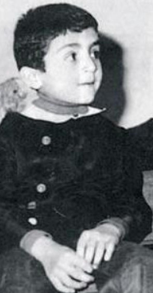 nln iine kazak da giymi.