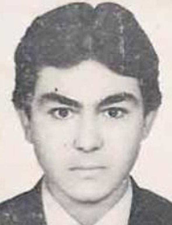 Serdar Orta lise yllarndayken.