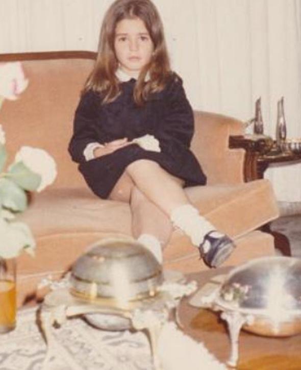 Peki ya bu siyah nlkl nl kim.