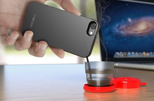 Kahve severleri sevindirecek haber akll telefon klf ve espresso makinesini bir araya getiren Mokase'den geldi.