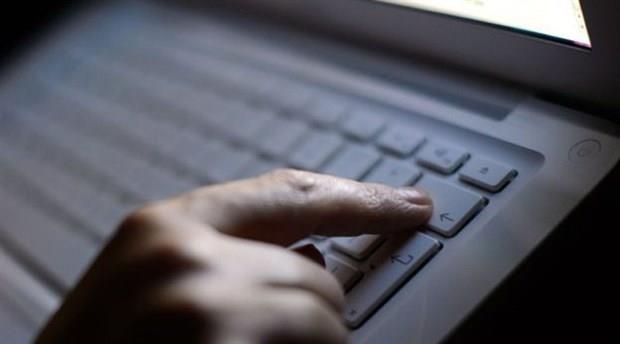 Smith, hkmetlerden gvenlik aklarna ilikin olan tm bilgileri yazlm irketleriyle paylamalarn istedi.