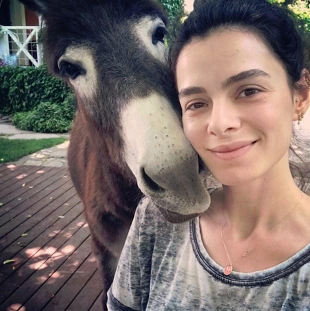 zge zpirinci    "Selfie cekmeyi sizden ogrenecek degiliz!"