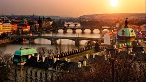 <p>34- ekya</p>  <p> </p>  <p>GSYH bymesi (Yzde): 4.5</p>  <p> </p>  <p>Kii bana GSYH (Dolar): 17,200 </p>  <p> </p>  <p>              Nfus: 10.6 M</p>