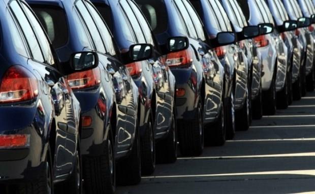 EN OK C SEGMENT SATTI<br> 2017 yl Mart sonu otomobil pazar segmentinin yzde 84,71&#8217;ini vergi oranlar dk olan A, B ve C segmentlerinde yer alan aralar oluturdu. Segmentlere gre deerlendirildiinde, en yksek sat adetine yzde 51,93 pay alan C (90.335 adet) segmenti ve ardndan yzde 32,43 pay ile B (56.418 adet) segmenti ulat.