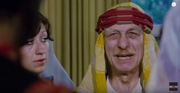 "Ne kadar prova yapsak da yapsak bir kere de ekilemiyordu tabi. 35'lik film de karaborsayd o dnem, ok pahalyd. Bir kere de olmaynca Kartal Abi ok sinirleniyordu nk o da Ertem Eilmez'e hesap veriyordu. Ayta ztuna'nn babas Akil ztuna vard. Adile Nait'in kardeini oynuyordu."