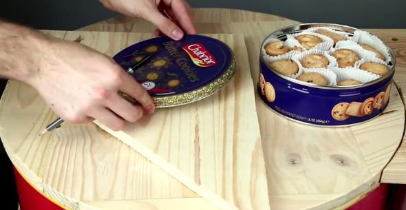 Rus mhendisin uzun uralar sonucu pet ie bambaka bir eye dnecek. Ama nce malzemelerin hazrlanmas lazm elbette!