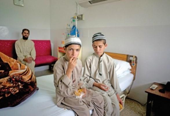 Babalar ise gnein enerjilerini ektiini iddia ederek onlar &#8220;Gne&#8217;in ocuklar&#8221; olarak nitelendiriyor.