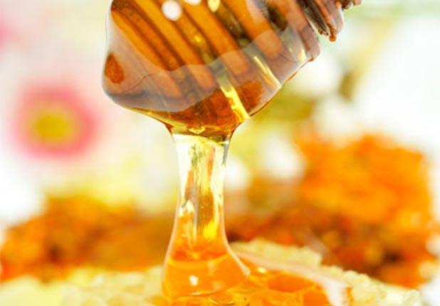 Her gn yediimiz fakat farknda bile olmadmz sebze ve meyveler ile insan vcudundaki ilgin iliki artyor. Uzmanlara gre, sebze ve meyveler, benzedikleri uzuvlara daha ok fayda salyor.  <br>  Bal  <br>  Herkesin evinde bulunsa da antibiyotik zellii pek az bilinir. zellikle ksre kar iyi gelir ve uyku kalitesini arttrr.