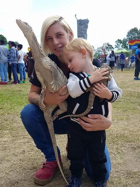 te ylan ve dier srngenleri yakalamay meslek edinen ilgin aile...