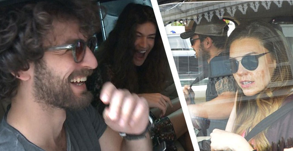 Dizi ve mzik dnyasn buluturan dnn en ansz ismi Asl Enver oldu. Enver, 2015'te boand Birkan Sokullu ile karlat. Birkan'n yannda 1.5 yllk sevgilisi Berrak Tznata vard.