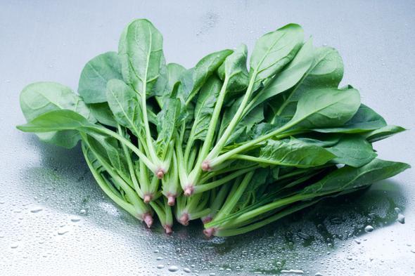 Yeil yaprakl sebzeler<br>  Marul, maydanoz, spanak, lahana gibi sebzeler diyette nerilen dk kalorili besinlerdir. Ispanak piirildikten sonra katabolik seviyesi daha da ykselir.