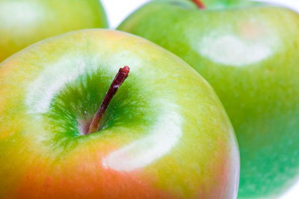 Elma  <br>Orta byklkte bir elma en ok ya yakma potansiyeline sahip meyvelerdendir. Yaklak 100 kalori elmay sindirmek iin sarf edilen enerji 120 kaloridir.