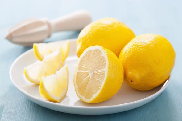 Limon<br>  Metabolizma hzlandrmasyla da bilinen limon katabolik besinler arasndadr. Ilk su ile kartrarak iebileceiniz limon, kilo kayb yannda baklk glendirmesiyle de fayda salar.