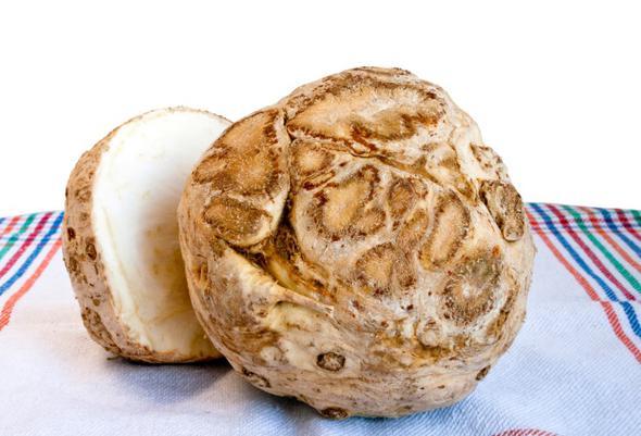 Kereviz<br>  Katabolik derecesi en yksek olan sebzedir. Mkemmel bir A ve C vitamini kaynadr. i yendiinde katabolik zellii artar. Salatas, orbas ve yemeiyle damaklara da hitap eder.