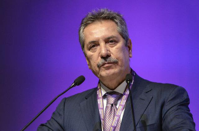 <p><b>Ahmet alk (alk Holding)</b></p>    <p>Serveti: 1.4 milyar dolar</p>      <p>Tuttuu takm: <b>Fenerbahe</b></p>