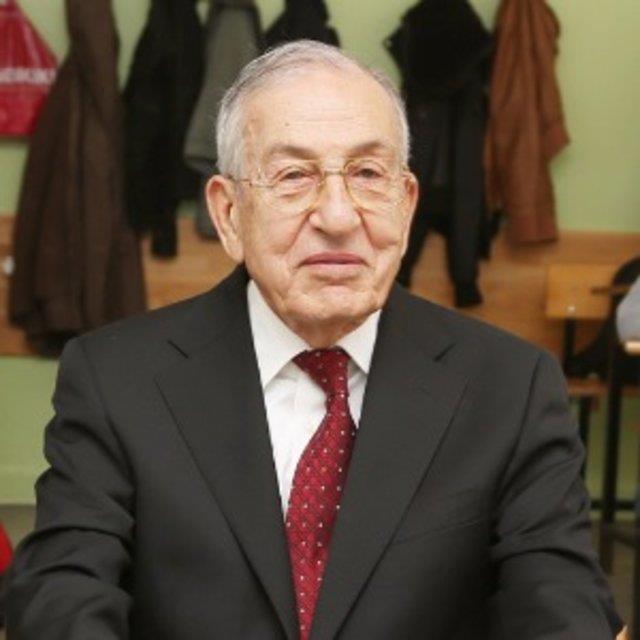 <p><b>Erol er (</b>Gama Holding)</p>    <p>Serveti: 400 milyon dolar</p>