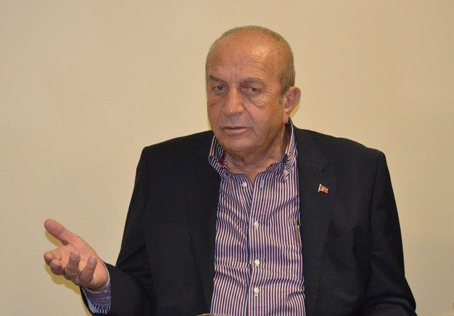 <p><b>Mehmet Hattat (Hattat Holding)</b></p>    <p>Serveti: 600 milyon dolar</p>    <p>Tuttuu takm: <b>Galatasaray</b></p>