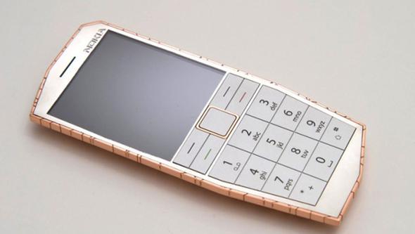 Nokia E-CU  <br>    Nokia'nn gelitirdii bu konsept telefonun hi tahmin edemeyeceiniz bir zellii var. Bakn cebinize girdii anda neler yapyor neler?