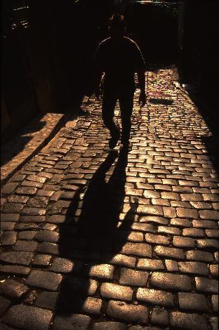GARO MLOSYAN - YKSEK KALDIRIM KARAKY 2002