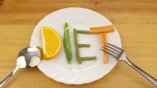 &#8226; Bu liste salk sorunlar, dzenli ila kullanm olmayan yetikinler iindir tabii ki kiiye zel ekillendirilmemitir bu nedenle uzun sre uygulamayn.  <br>  &#8226; Her sabah limon dilimli, taze nane yaprakl su iin. Her gece rezene ay iin. Gnde 2 litre suyu dzenli olarak tketin.    <br>&#8226; Her sabah ya da akam 10 dakikalk meditasyon yapn. Mesela nefes aln.