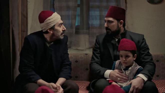 Bunlarsa tamamen bir mavra malzemesine dntrm durumdalar.