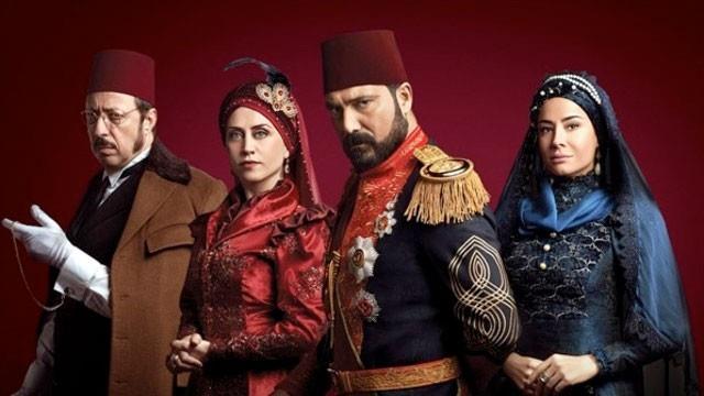 aka deil. TRT&#8217;nin Abdlhamid dizisinde geiyor bunlar.