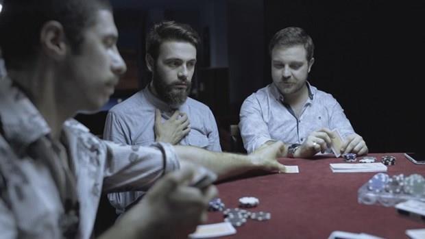 Katre      <p>    Atakan atrolu ve Berkay Berkman'n ynetip barollerinde yer ald film, yaad mahallede trl oyunlar eviren bir emlaknn hikayesi etrafnda ekilleniyor."