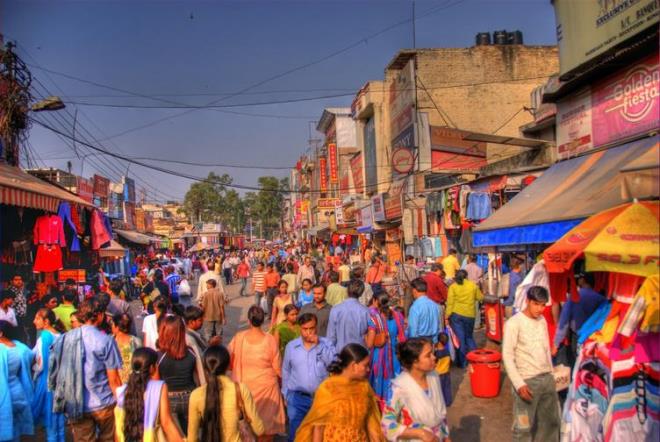 Yeni Delhi (Hindistan) 15 saat