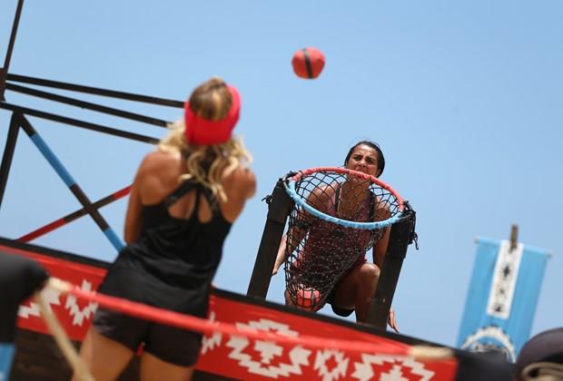 Oyunun ilk turunu gnlller 6-4 kazand. kinci turu ise nller 6-4 kazannca oyun finale kald.