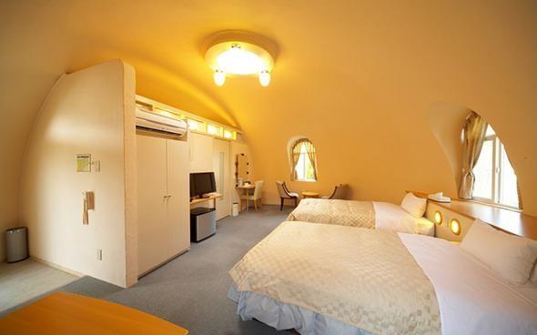 Evin maliyeti de son derece dk. Japonya'daki bu evler 2000 dolar yani 7 bin TL'ye mal oldu.