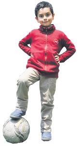 TORUNLARIYLA SAHAYA IKACAK  ehit olu 7 yandaki Ahmet Yavuz'un ise en byk hayali, Cumhurbakan ile futbol oynamakt. Aileden bunu renen Cumhurbakan Erdoan, Ahmet Yavuz'a "Seninle bir ma yapalm Ahmet Yavuz ama Klliye'de" deyince ehit evinde kk ocuun sevin lklar yankland.