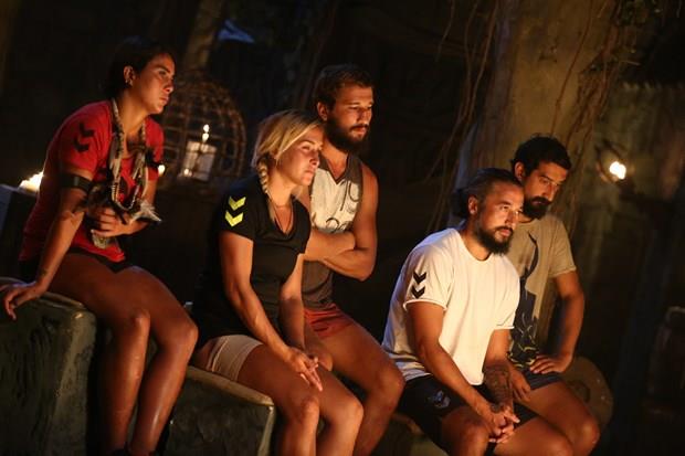 Survivor'un 21. haftas pazartesi gn Kba dl oyunuyla balad.