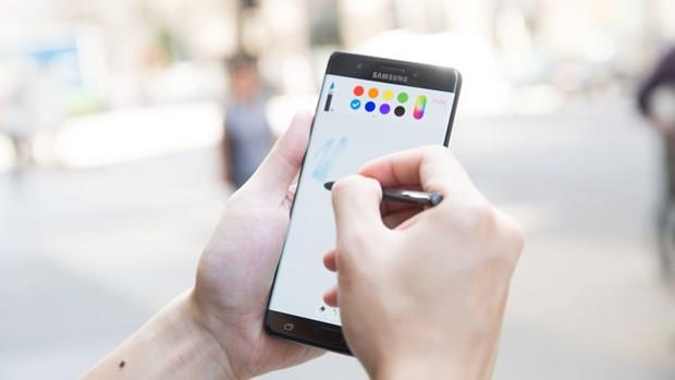 Bataryas patlad gerekesiyle geri arlan ve sat durdurulan Note 7'den sonra Samsung'un Note serisi iin nasl bir yol izleyecei belli olmaya balad.
