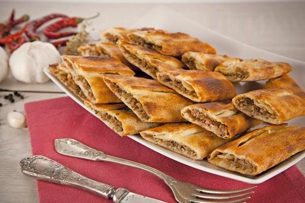 Bafra Pidesi | Samsun<p>  zel hamurundan ve taptaze tereyandan  yaylan kokusuyla ba dndren lezzet. ster kapal isterseniz ak, isterseniz kymal isterseniz de peynirli.