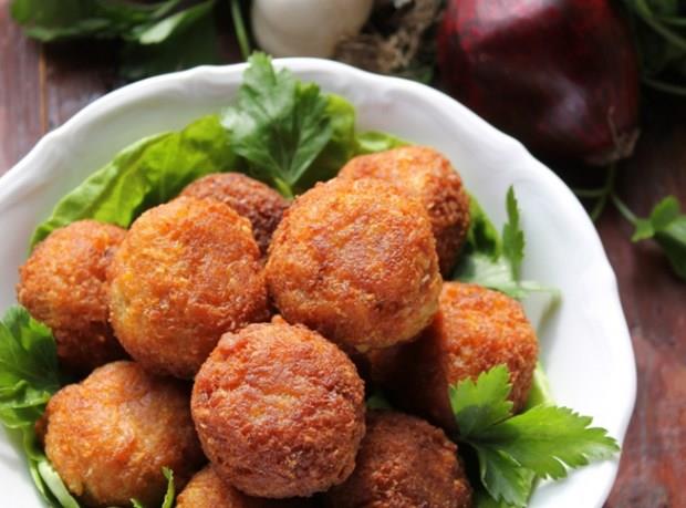 Badem Kftesi | Data /Mula<p>    Data bademi ile etin uyumu!