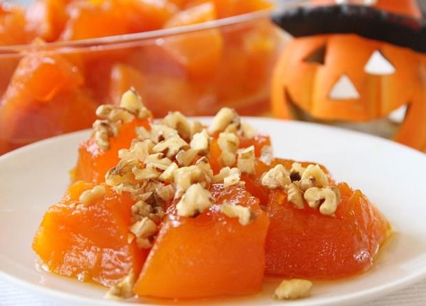 Kabak Tatls | Hatay  <p>    Kirele hazrlanan bu tatlnn d tr tr ii ise yumuacktr.