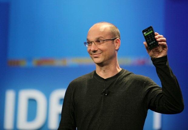 Andy Rubin'in imzasn tayan 'Essential' isimli model Spigen ile marka ihlali konusunda sorun yaamaya balad.