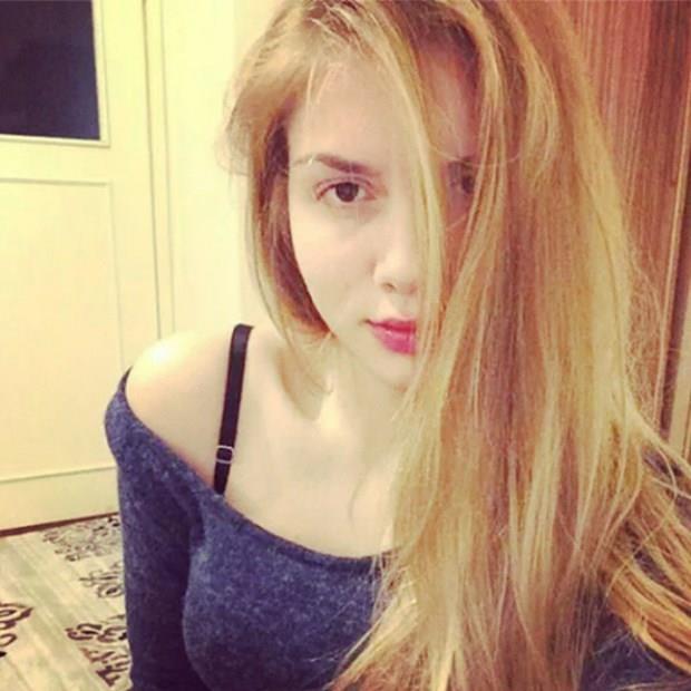 Ayn zamanda Aleyna Tilki de, "Ben niye kendime telif hakk koyaym. Aleyna Tilki tarafndan telif hakk yemi video. Kendi kendime telif atmayacama gre.. Sahte kimliimle,iznim olmadn sylemiler." mesajn paylat.