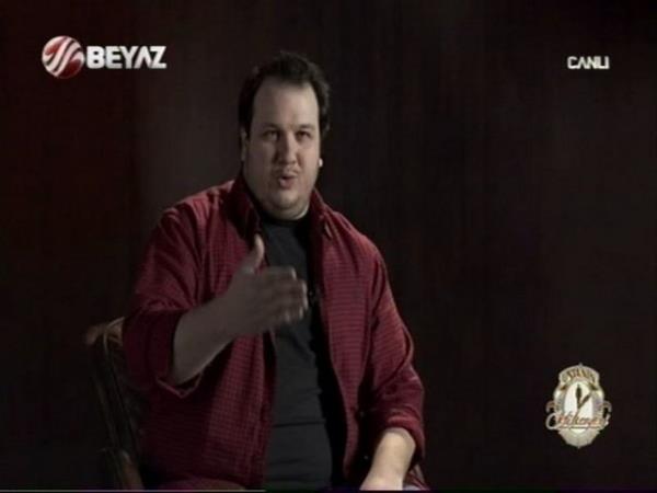 Sonra kahvaltlar datld, karnm da a, az yiyeyim diye kendimi tuttum. Son anda kendisiyle gz gze geldim atal geri braktm. A kaldm kahvaltda...