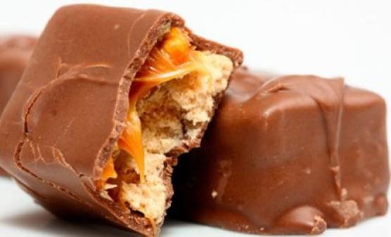 Ayrca Independent.co.uk'de yer alan bir dier habere gre de, ikolata reticisi Mars; "nlem olarak, bu konuyla ilgili aldmz bir ikayet olmamasna ramen, tketicilerimizin gveni ve gvenlii iin, potansiyel olarak etkilenen rnleri gnll olarak geri arma karar aldk" aklad.